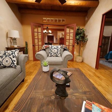 Magical Santa Fe Stay, Minutes From Town Square, Sleeps 4, Includes Free Parking And Outdoor Hot Tub! Екстериор снимка