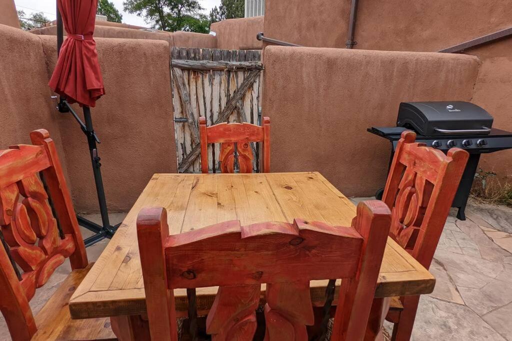 Enchanted Casita With Private Outdoor Hot Tub And Patio, Near Santa Fe Plaza, Sleeps 4 With Free Parking Санта Фе Екстериор снимка