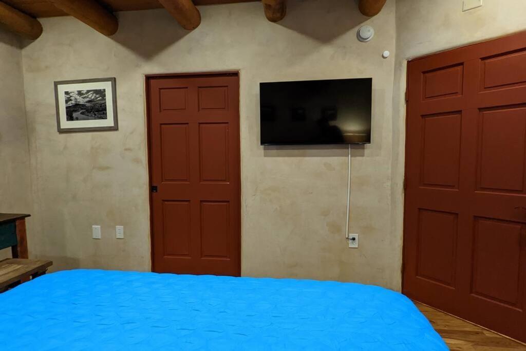 Magical Santa Fe Stay, Minutes From Town Square, Sleeps 4, Includes Free Parking And Outdoor Hot Tub! Екстериор снимка