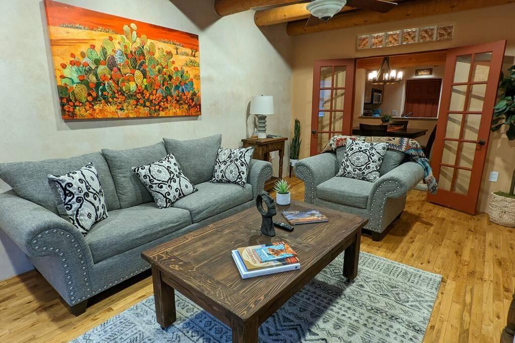 Magical Santa Fe Stay, Minutes From Town Square, Sleeps 4, Includes Free Parking And Outdoor Hot Tub! Екстериор снимка